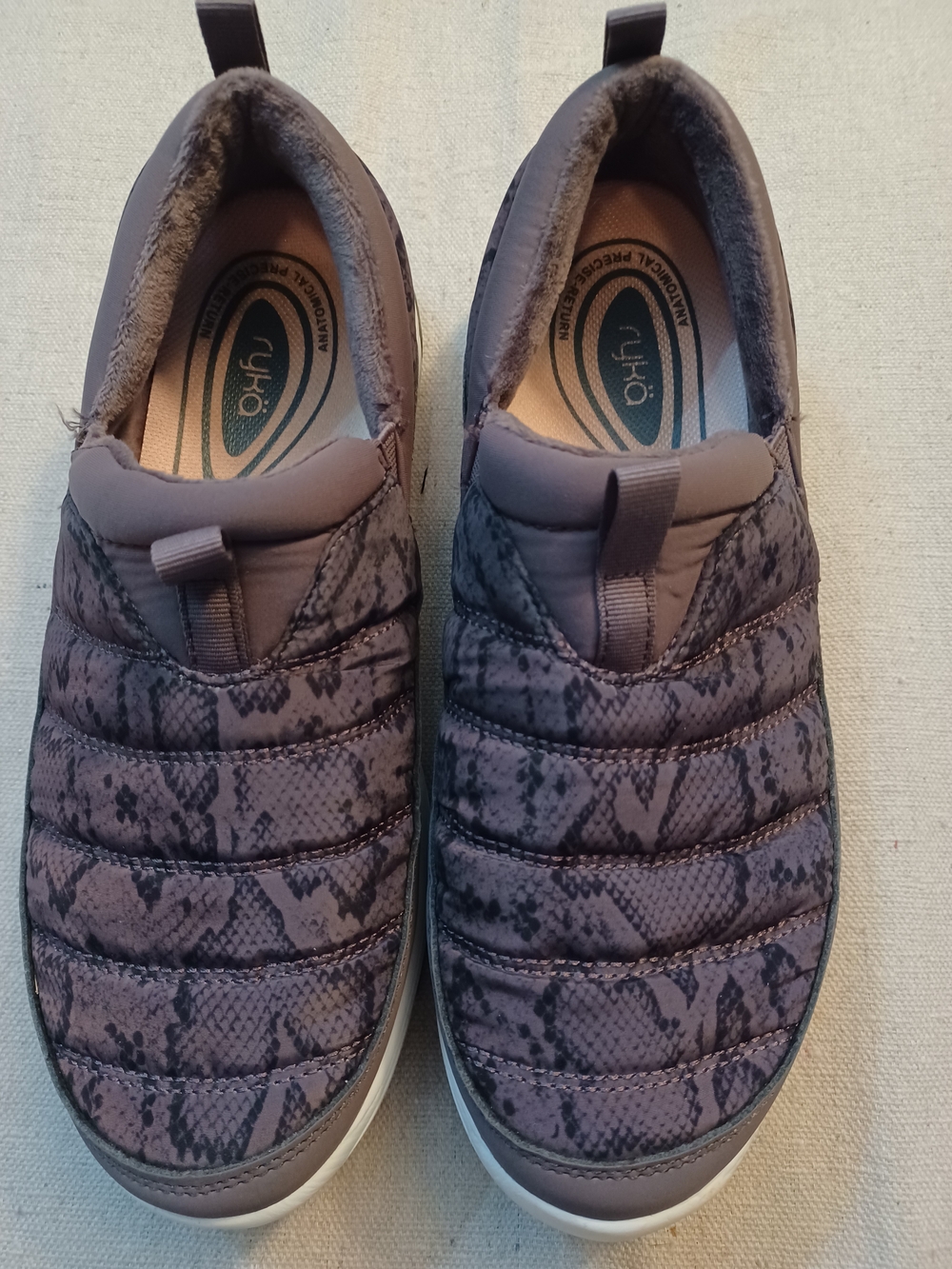 Ryka Adel Quilted Slip-On Sneakers Women's Size 8M